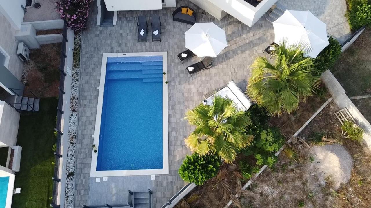 Apartments Pool Villa Aldura Novalja Eksteriør billede