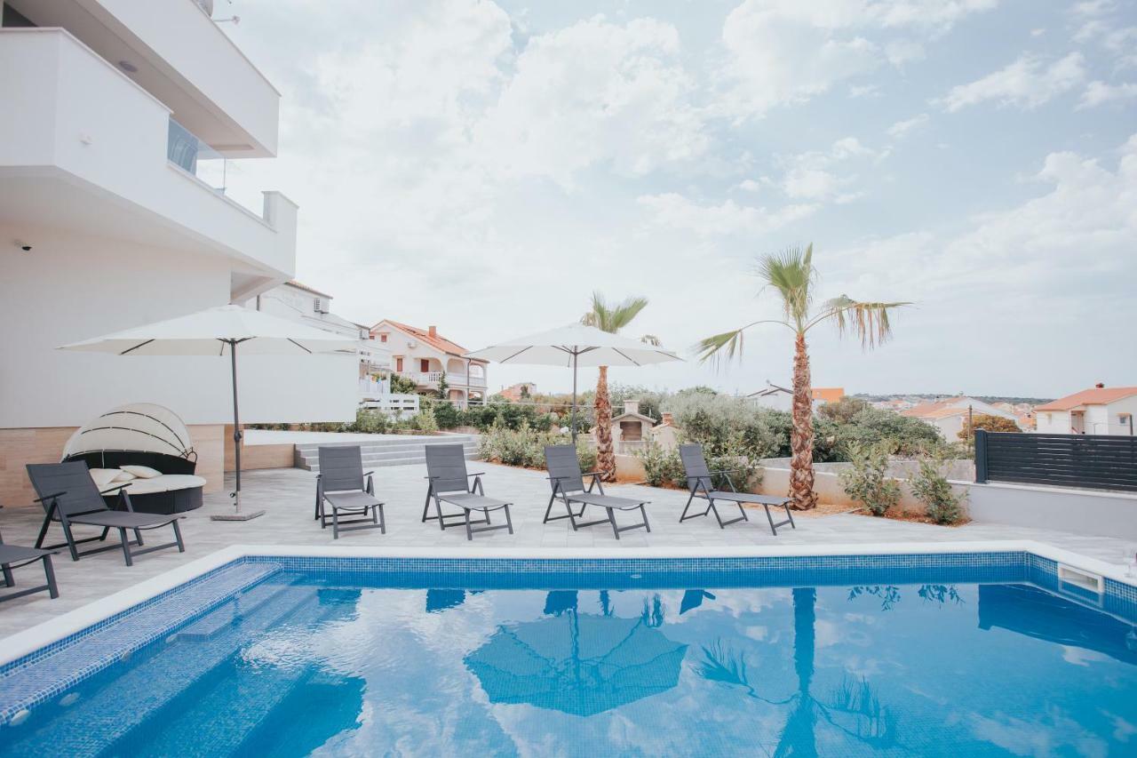 Apartments Pool Villa Aldura Novalja Eksteriør billede